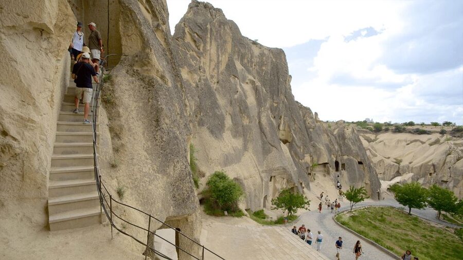 Best of Cappadocia Private Red (north) Tour - Avanos adds craft and lunch to the day