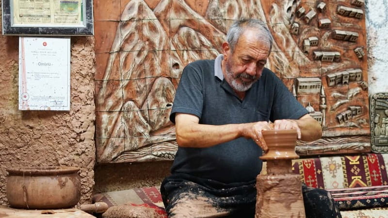 Cappadocia: Best of Red and Green Small Group Guided Tour - Avanos pottery, lunch, and the workshop stops