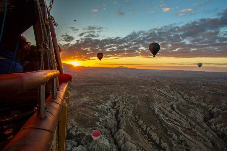 Cappadocia: Blue Tour and Sunrise Balloon Tour - Lunch before the underground city
