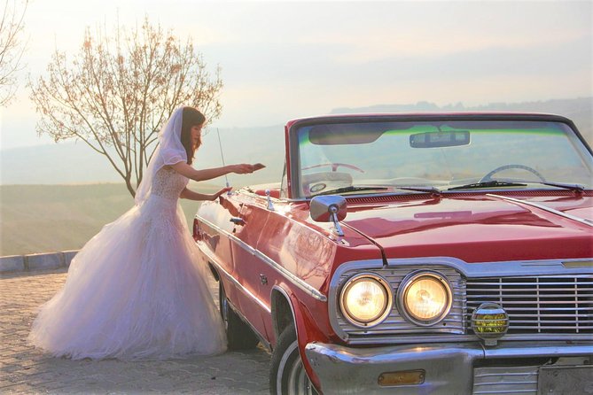 Cappadocia Classic Car Tour - A two-hour photo outing built around balloons