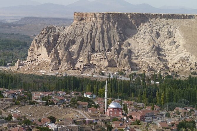 Cappadocia Economic Green Tour - Nar Crater Lake is a short photo stop