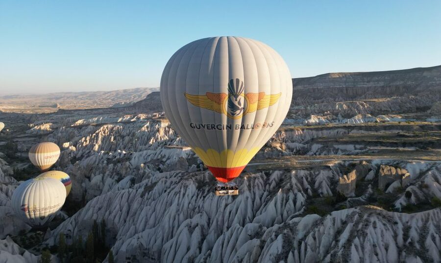 Cappadocia: Fairy Chimneys Sunrise Hot Air Balloon Flight - The safety briefing and boarding process