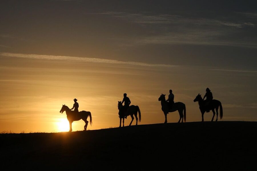 Cappadocia: Horse Riding Tour Sunset or Day Time with Pickup - Continuing into Red Valley for the strongest light