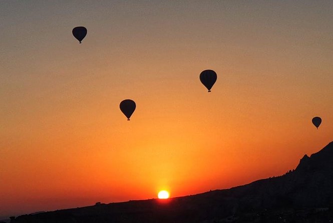 Cappadocia Hot Air Balloon Ride with Breakfast and Champagne - A pre-dawn start in Goreme