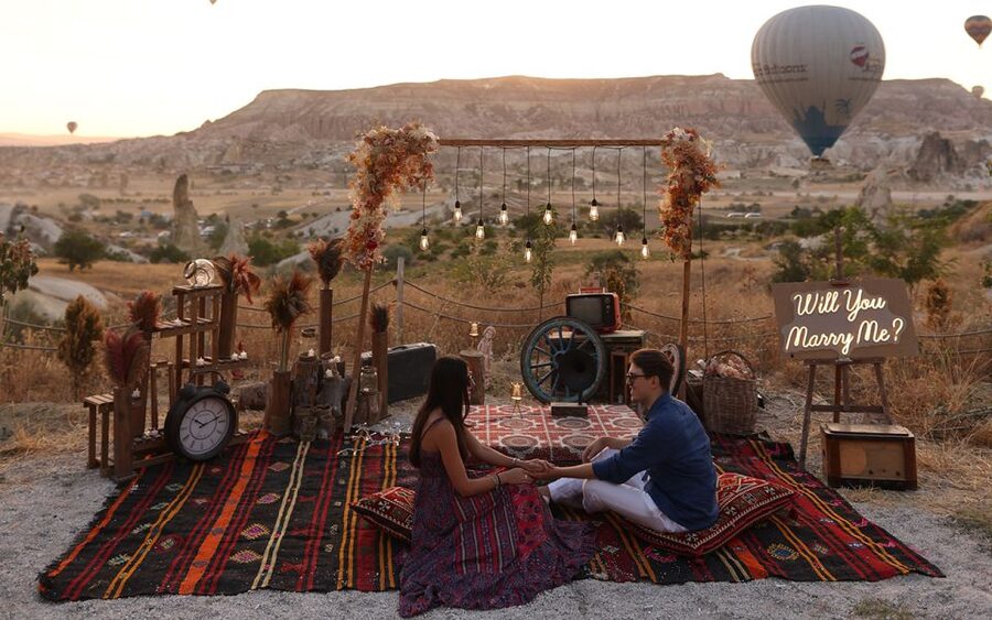 Cappadocia: Love Valley Proposal Service with Transfers - Who should book this experience?
