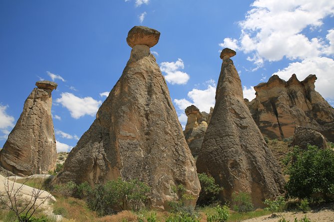 Cappadocia PRIVATE TOUR, All in One Day ,with guide( ENG-Portguse - Pigeon Valley and the famous three-capped chimney