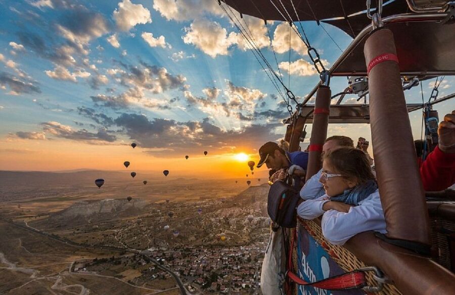 Cappadocia: Red Tour and Sunrise Balloon Tour - Devrent Valley and the shapes of Cappadocia
