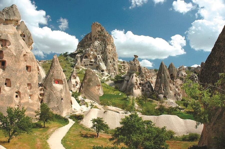 Cappadocia: Red Tour with Entry Fees and Lunch - Finishing at Uçhisar Castle