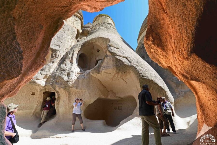 Cappadocia Red Tour with Goreme Open Air Museum and Pasabag - Starting at Uchisar Castle