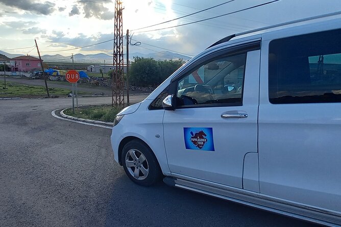 Cappadocia Red Tour (with zelve Open Air Museum and Paşabağ) - Lunch, vehicle comfort, and the day’s pace