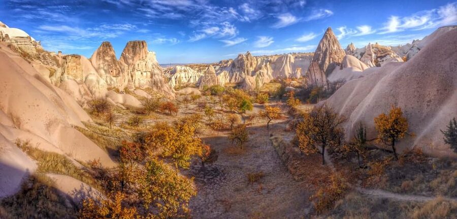 Cappadocia: Rose and Red Valley Hiking Tour - Walking through Rose Valley’s vineyards and caves