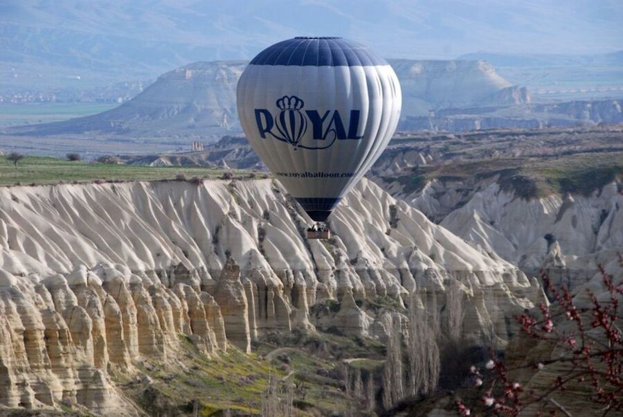 Cappadocia: Royal Queen Hot Air Balloon Tour at Sunrise - One hour above Göreme and the valleys