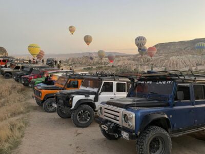 Scenic Valley Tour in a Jeep