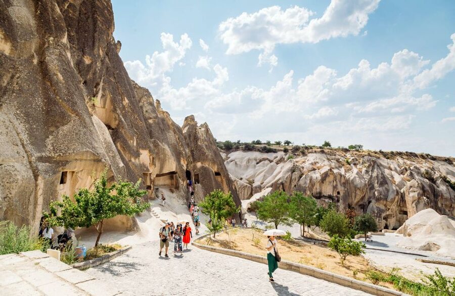 Cappadocia: Small Group Guided Full-Day Red Tour with Lunch - Goreme Open Air Museum and its carved chapels