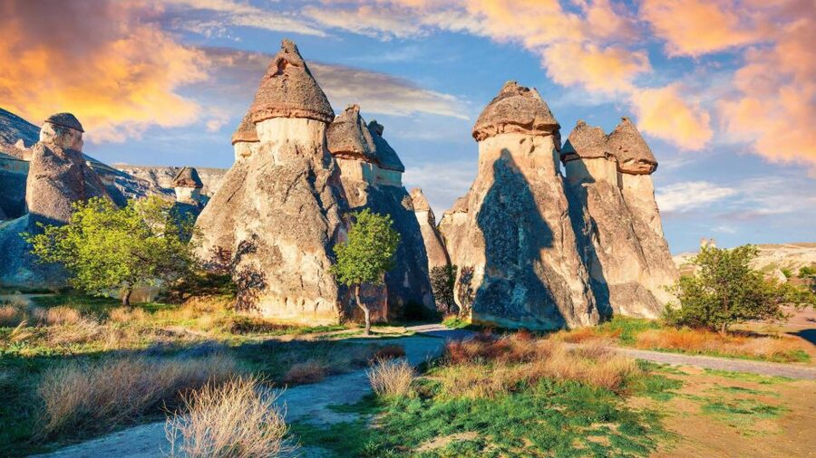 Cappadocia: Small Group Guided Full-Day Red Tour with Lunch - Uchisar Castle and Cappadocia’s best first view