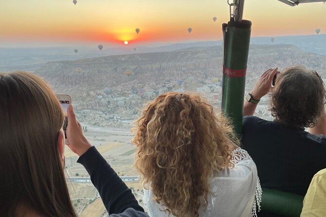 Cappadocia Sunrise Hot Air Balloon Flight / Discovery Balloons - Your one-hour flight above Göreme National Park