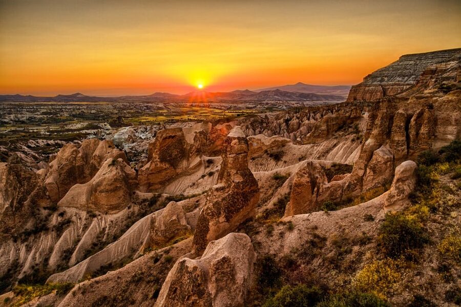 Cappadocia Sunset and Night Tour with Dinner - What the guide can add to a short evening