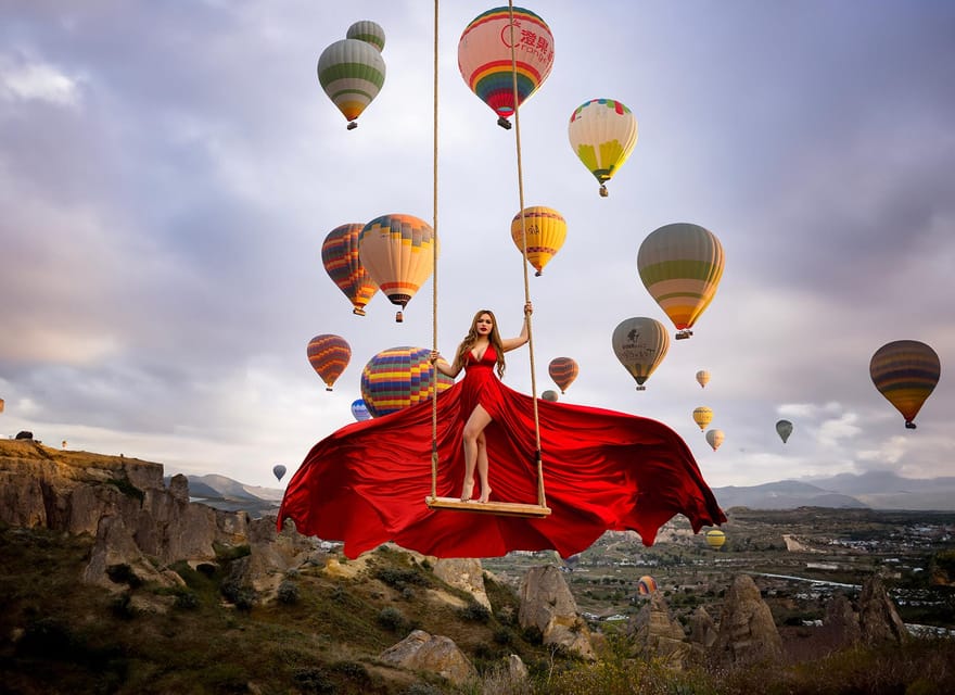 Cappadocia: Taking photo with Swing at hot air balloon view - Burak Yildirim’s direction during the shoot