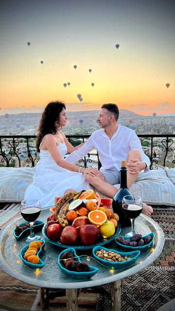 Cappadocia: Terrace Photo Spot With Balloon Flight View - Booking details worth knowing