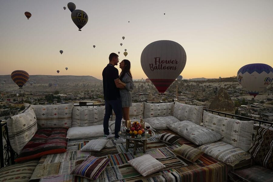 Cappadocia: Terrace Photo Spot With Balloon Flight View - How the 45 to 60 minute session works