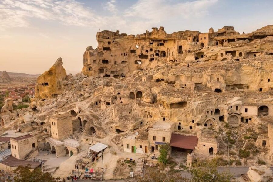 Cappadocia: Underground city and south tour with lunch - Lunch in Göreme after the underground visit