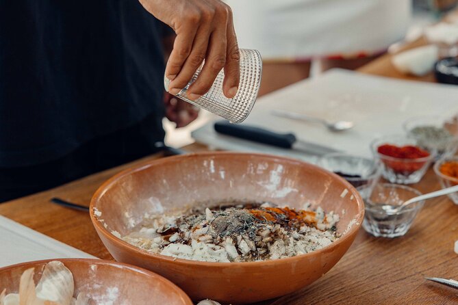 Cooking Class at Exclusive Kings Valley - Cooking with village women in a valley kitchen