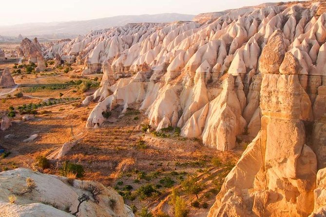 Double Tour with Airport Transfer - Uchisar Castle and Love Valley viewpoints
