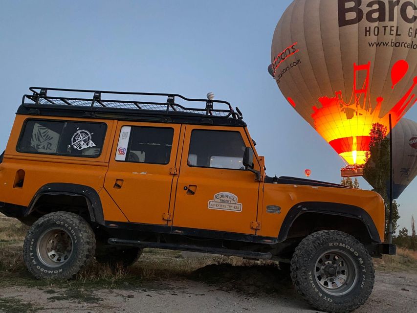 From Göreme/Ürgüp: Cappadocia Jeep Safari Sunrise or Sunset - Through the valleys by Jeep