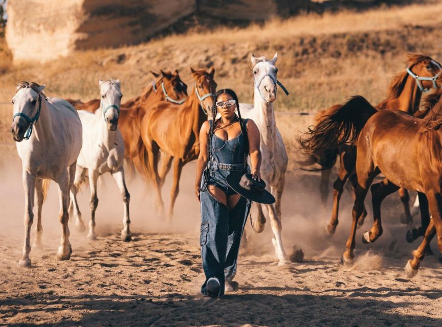 Goreme: Cappadocia Horse Riding Tour with Transfers - Starting at Doğa Binicilik Merkezi