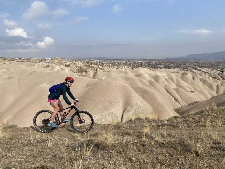Göreme: Mountain Bike Day Rental in Cappadocia - Sword Valley and the balloon launch area