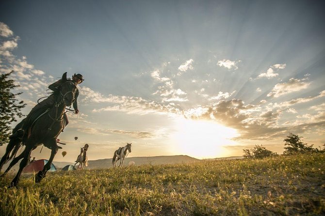 Horse Riding in Cappadocia in fairy chimeys - Guides, group size, and the riding experience