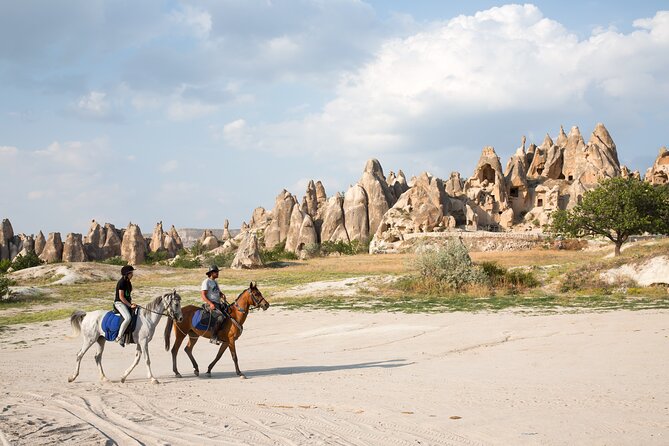 Horseback Riding Experience in Beautiful Valleys of Cappadocia - Sunset views and the best time to ride
