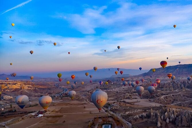 Hot Air Magic in Cappadocia ( official company ) - The pilots and the safety briefing