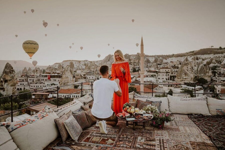 Marriage Proposal Surprise & Engagement in Cappadocia - The surprise begins at your hotel