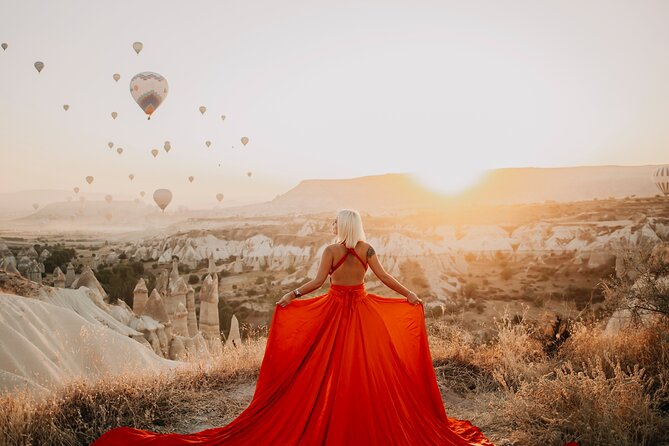 Photoshoot with Balloons in Cappadocia - Why the balloon launch makes this more than a standard photoshoot