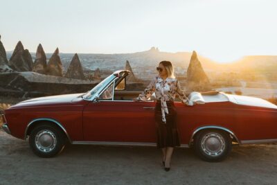 Private Classic Car Sunrise Balloon Chasing Experience