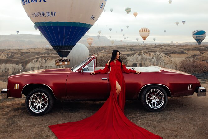 Private Classic Car Sunrise Balloon Chasing Experience - The classic car is part of the picture