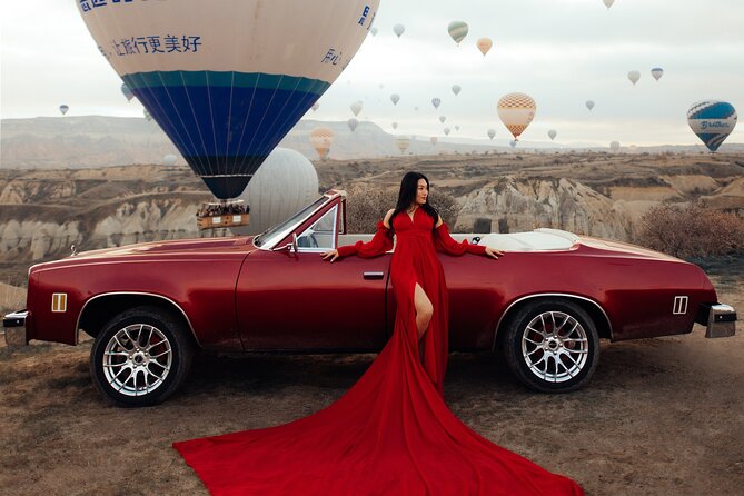 Private Classic Car Sunrise Balloon Chasing Experience - Photography help from the local team