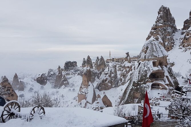 Red and Green Combined Tour +Lunch - Pigeon Valley mixes views with local folklore