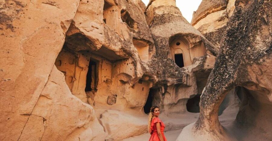 Red Tour in Cappadocia with Prof. Guide - Key points at a glance