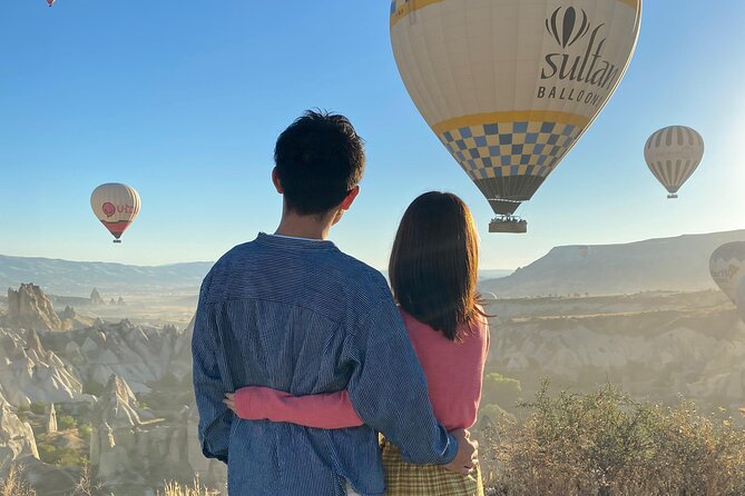 Sunrise Balloon Watching Tour with Photographer in Goreme - Love Valley at sunrise