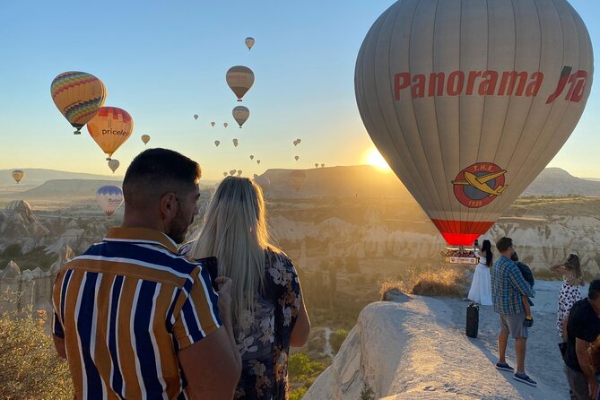 Sunrise Balloon Watching Tour with Photographer in Goreme - Photo opportunities and realistic expectations