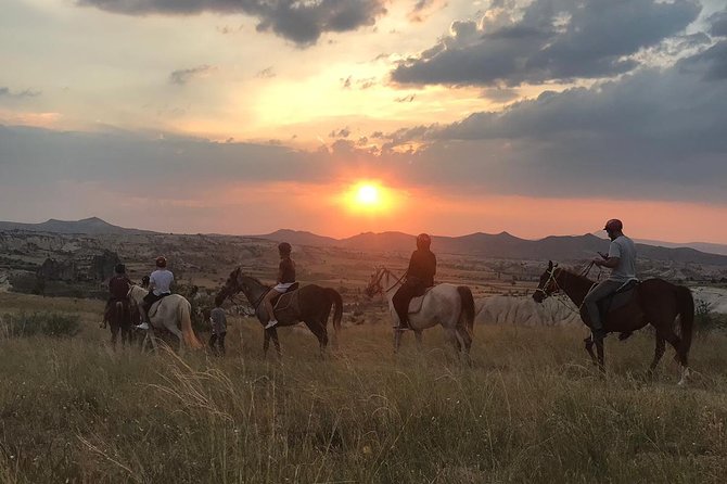 Sunset Horsebackriding-Tour through the Valleys of Cappadocia - Why horseback is a good way to see Cappadocia