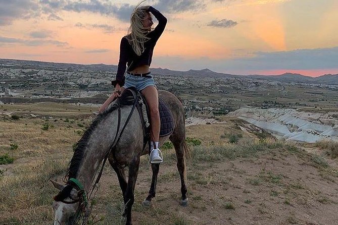 Sunset Horsebackriding-Tour through the Valleys of Cappadocia - Sunset from the grassy platform