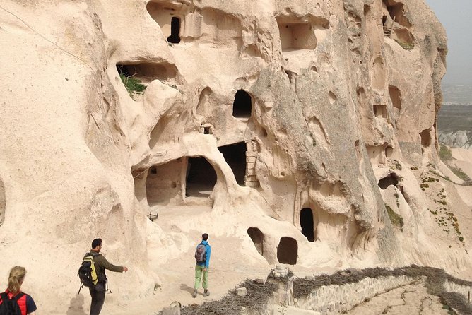 Trekking in Cappadocia (4 days) - Day 1: 15 kilometers from Rose Valley to Pasabag
