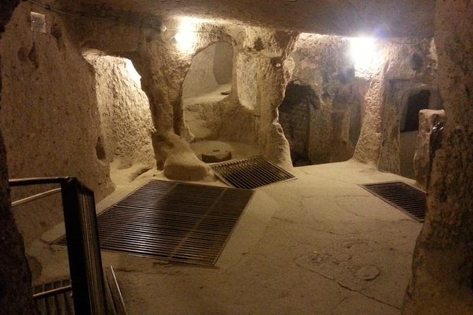 Under Ground City Tour - Half Day - The geology stop puts the region together